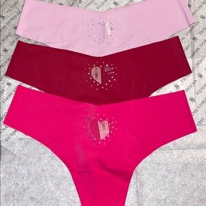 Victoria’s Secret Rhinestone Bling Heart No Show Thongs